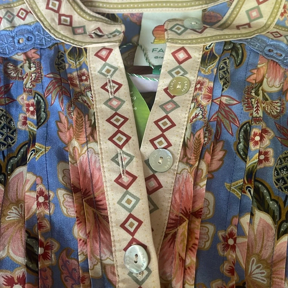 NWT Farm Rio top - Picture 9 of 9